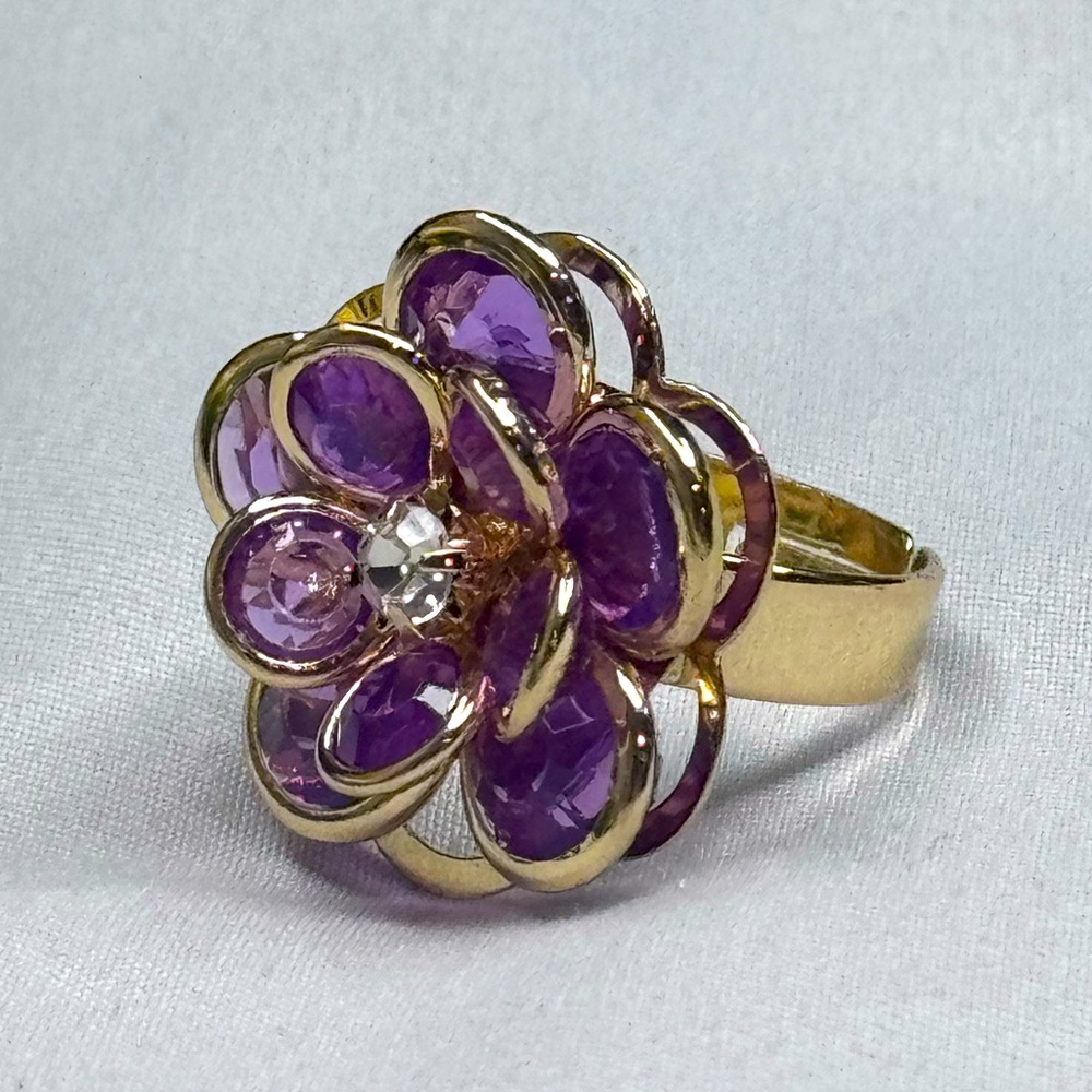 Fashion Jewelry Purple Flower Statement Ring - Expandable Band - NWOT